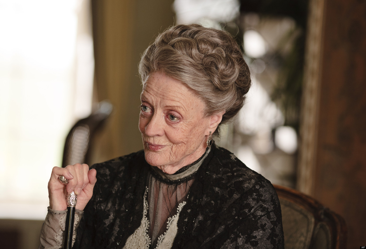 Maggie Smith Lacht Het Laatst In 'Downton Abbey'- Trailer - SerieTotaal