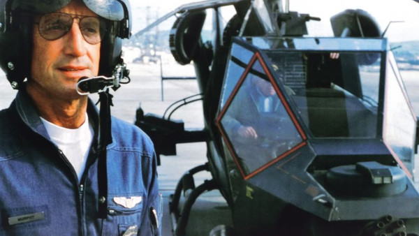 Welke jarentachtighit is beter: de serie 'Airwolf' of de film 'Blue Thunder'?