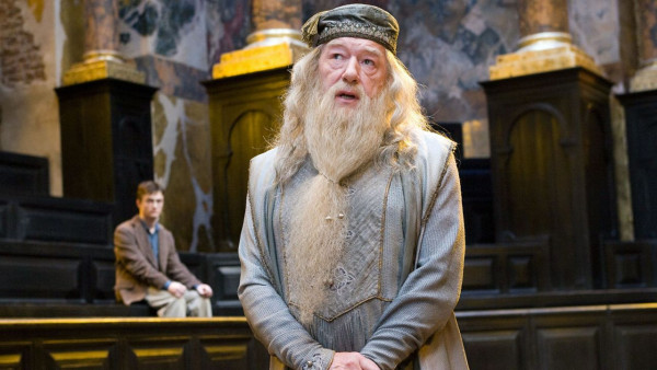 Deze acteur moet Dumbledore spelen in nieuwe 'Harry Potter' van HBO Max