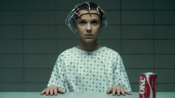 Millie Bobby Brown openhartig over de impact van 'Stranger Things' op haar jeugd