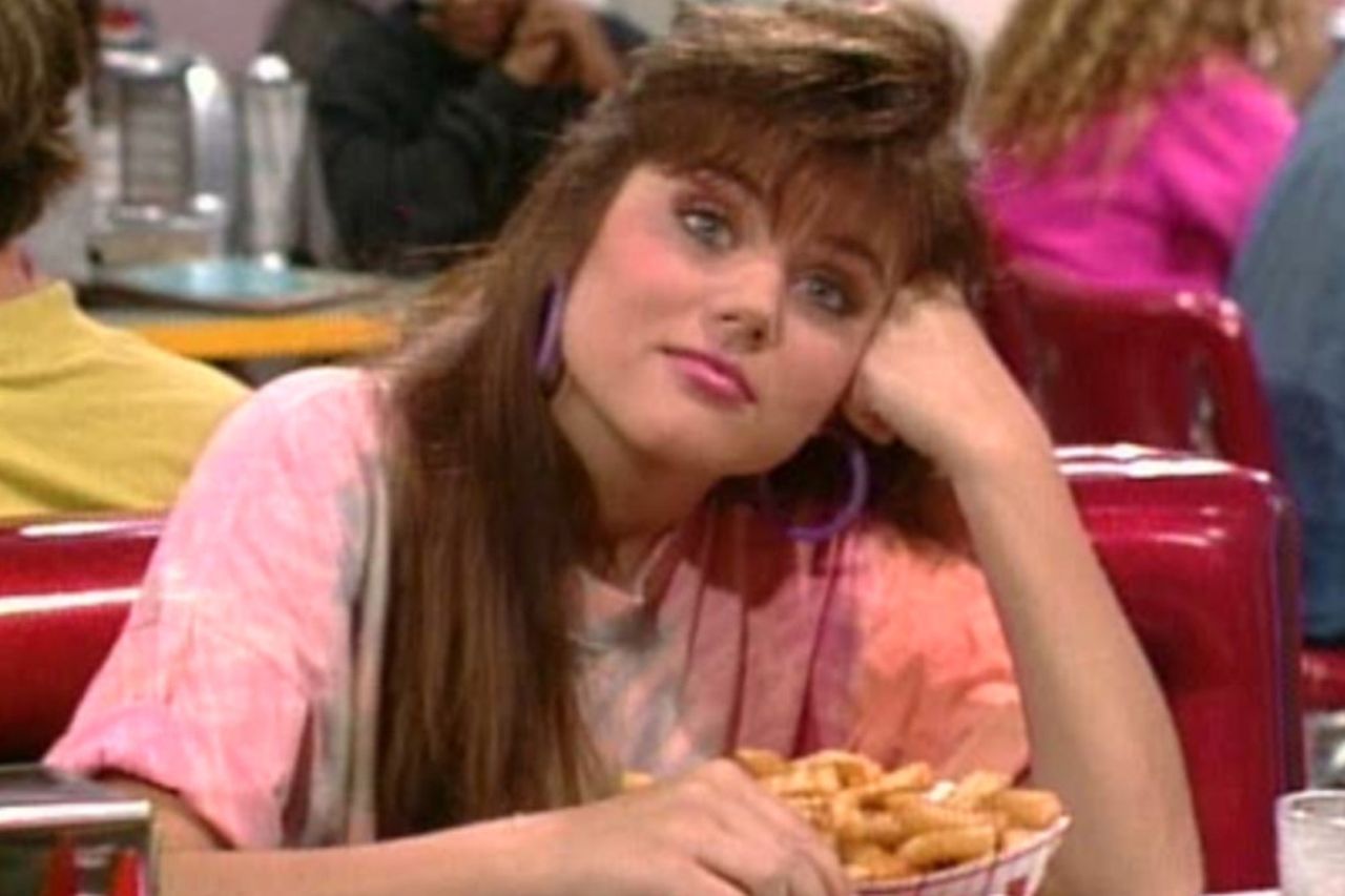 Hoe Is Het Nu Toch Met Tiffani Amber Thiessen Die De Charmante Kelly Kapowski Speelde In