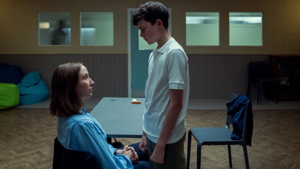 In 'Adolescence' is dit personage op een creatieve en subtiele manier aanwezig door het hele verhaal